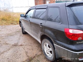 2004 Mitsubishi Outlander I, чёрный, 430000 рублей, вид 5