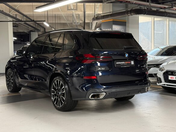 2025 BMW X5 40i IV (G05/G18) Рестайлинг, чёрный, 12050000 рублей - вид 8