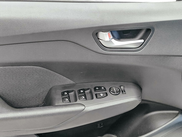 2018 Hyundai Solaris II, белый, 1049400 рублей - вид 13