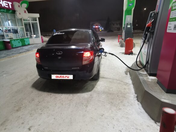 2011 Lada (ВАЗ) Granta I, серый, 360000 рублей - вид 4