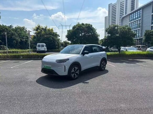 2026 Leapmotor A10 53 kWh, белый