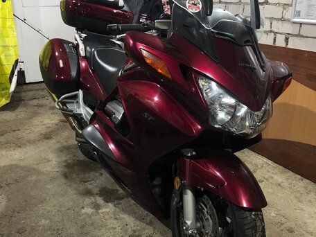 2005 Honda ST 1300, красный, 655000 рублей, вид 5