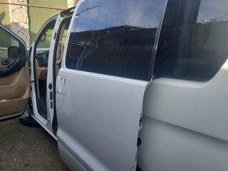 2011 Hyundai H-1 II, белый, 1700000 рублей, вид 4