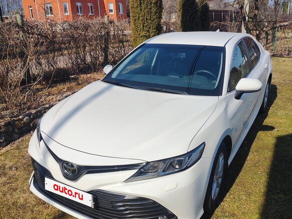 2020 Toyota Camry VIII (XV70), белый - вид 3
