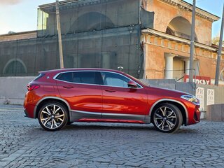 2021 BMW X2 xDrive18d I (F39), красный, 3550081 рублей, вид 3
