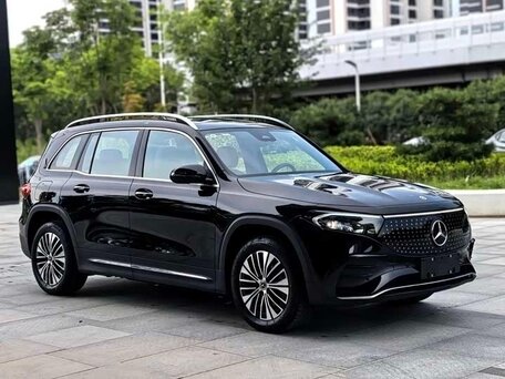 2025 Mercedes-Benz EQB 260 I Рестайлинг, чёрный, 4166066 рублей, вид 3