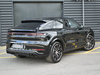 2026 Porsche Cayenne Coupé III Рестайлинг, чёрный, 18900000 рублей, вид 4