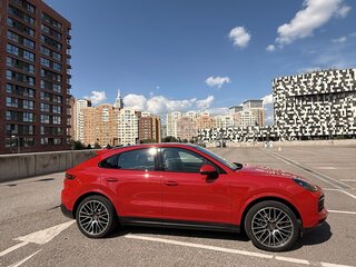 2021 Porsche Cayenne Coupé III, красный, 7987654 рублей, вид 3