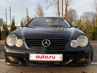 2005 Mercedes-Benz C-Класс 230 II (W203) Рестайлинг, чёрный, 800000 рублей, вид 3