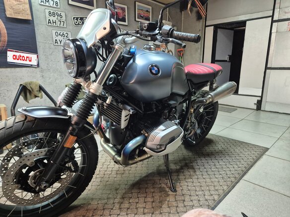 2019 BMW R Nine T Scrambler, серый, 1750000 рублей - вид 3