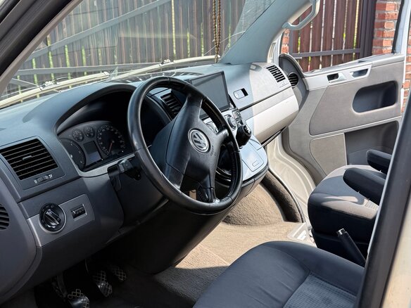 2006 Volkswagen Multivan T5, серый - вид 4
