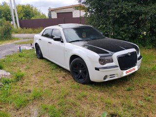2005 Chrysler 300C I, белый, 700000 рублей, вид 2