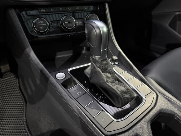 2019 Volkswagen Jetta 8-speed VII, серый, 1740000 рублей - вид 22