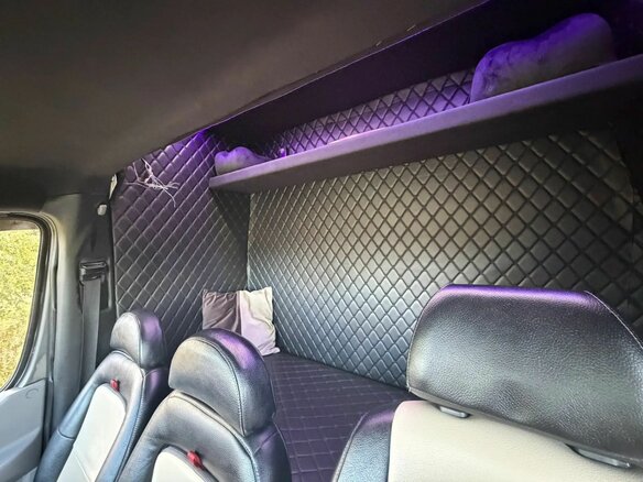 2011 Mercedes-Benz Sprinter, серый, 2980000 рублей - вид 4