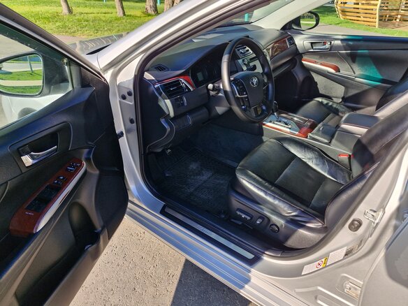 2012 Toyota Camry VII (XV50), серебристый, 1472000 рублей - вид 10