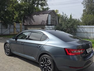 2017 Skoda Superb III, серый, 1700000 рублей, вид 4