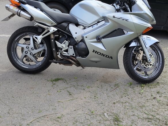 2005 Honda VFR 800, серебристый, 520000 рублей - вид 16