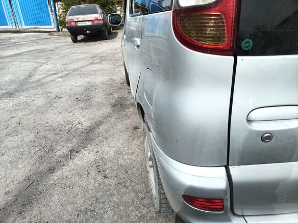 2003 Toyota FunCargo, серый, 370000 рублей - вид 10