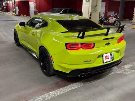 2019 Chevrolet Camaro ZL1 VI Рестайлинг, жёлтый, 7799999 рублей, вид 5