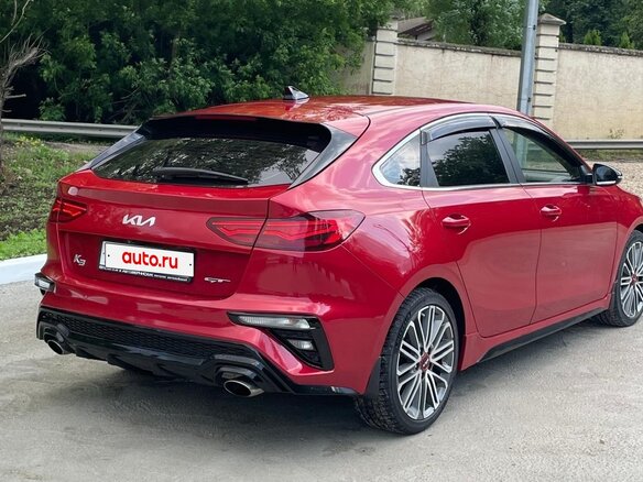 2021 Kia K3 II Рестайлинг, красный - вид 3