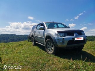 2013 Mitsubishi L200 IV, серебристый, 1990000 рублей, вид 3