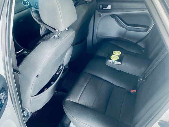 2011 Ford Focus II Рестайлинг, серебристый, 550000 рублей - вид 11