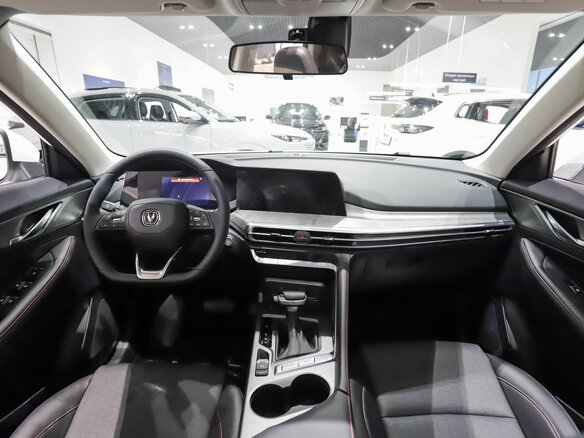2025 Changan CS35 Plus I Рестайлинг, белый - вид 17