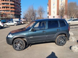 2015 Chevrolet Niva I Рестайлинг, зелёный, 580000 рублей, вид 2