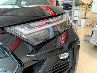 2025 Toyota RAV4 V (XA50), чёрный, 4900000 рублей, вид 3