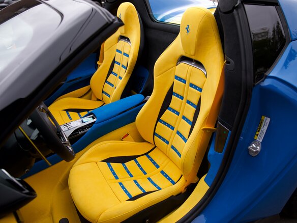 2025 Ferrari 12Cilindri Spider, синий, 85800000 рублей - вид 23