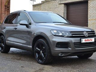 2013 Volkswagen Touareg II, серый, 2400000 рублей, вид 2