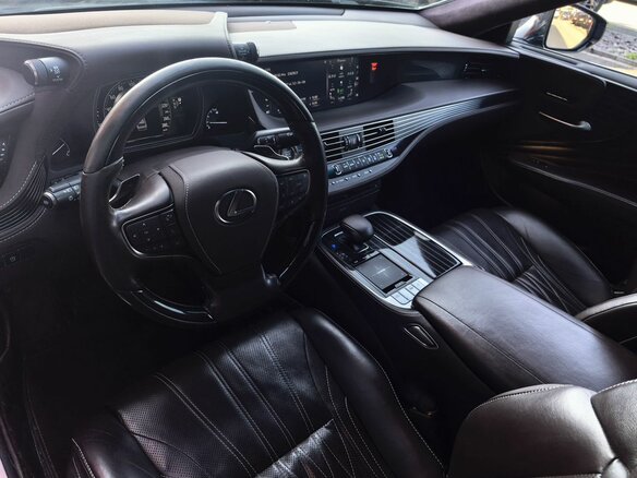 2018 Lexus LS 350 V, чёрный - вид 4