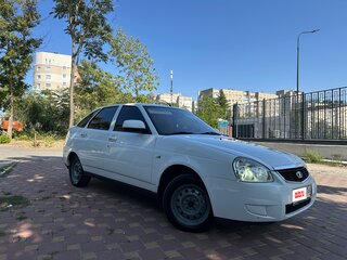 2013 Lada (ВАЗ) Priora I Рестайлинг, белый, 500000 рублей, вид 3