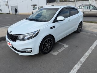 2016 Kia Rio III Рестайлинг, белый, 1150000 рублей, вид 4