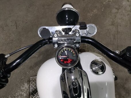 2015 Harley-Davidson Breakout, белый, 1676000 рублей, вид 5