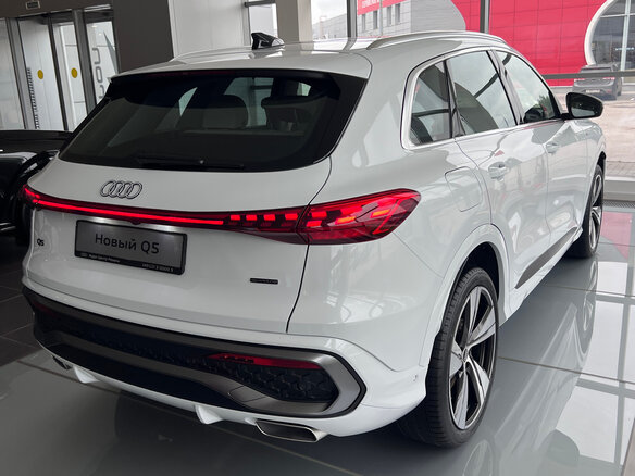 2025 Audi Q5 40 TFSI III (GU), белый, 9390000 рублей - вид 6