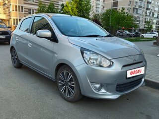 2013 Mitsubishi Mirage VI, серебристый, 570000 рублей, вид 2