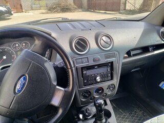 2006 Ford Fusion I Рестайлинг, серебристый, 380000 рублей, вид 4