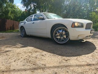 2005 Dodge Charger VI (LX), белый, 650000 рублей, вид 4