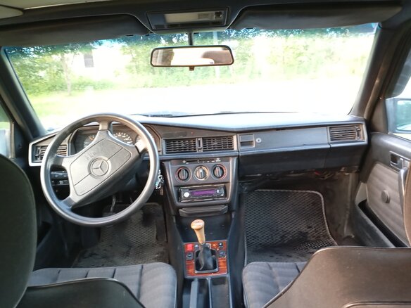 1992 Mercedes-Benz 190 (W201), серый, 300000 рублей - вид 7