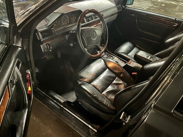 1994 Mercedes-Benz E-Класс 320 I (W124), чёрный, 1190000 рублей - вид 8
