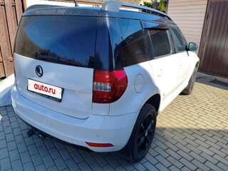 2014 Skoda Yeti I Рестайлинг, белый, 1200000 рублей, вид 3