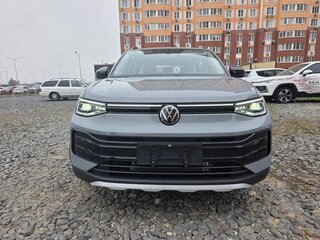 2026 Volkswagen Tharu XR 300 TSI, серый, 2700000 рублей, вид 3