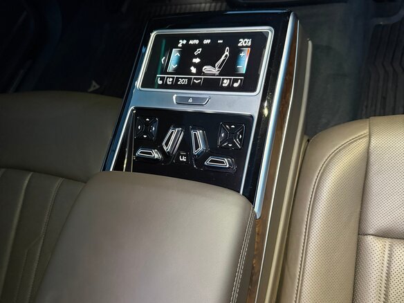 2019 Audi A8 Long 55 TFSI IV (D5), синий, 5250000 рублей - вид 21