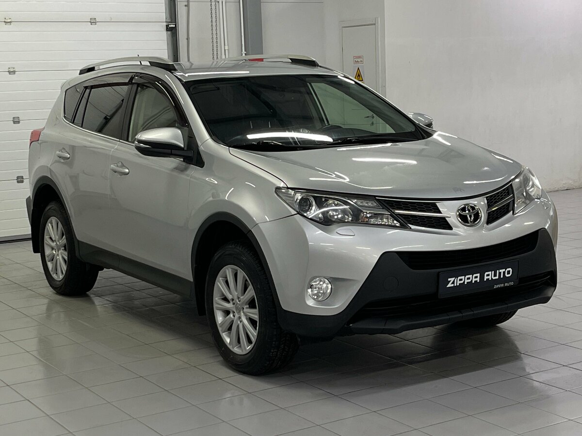 Открыть фотографии: Toyota RAV4 IV (XA40)