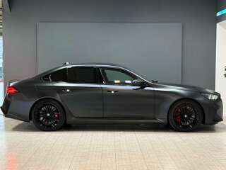 2025 BMW M5 VII (G90), серый, 22340000 рублей, вид 2