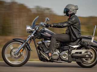 2012 Yamaha XV 1900, фиолетовый, 802026 рублей, вид 1