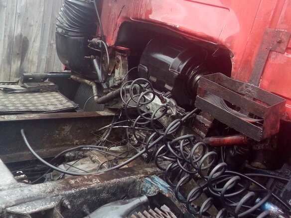 1994 Volvo FH, красный, 350000 рублей - вид 4