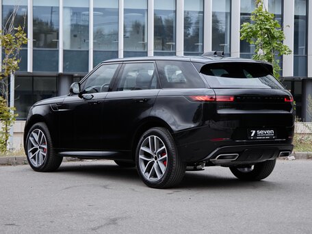 2026 Land Rover Range Rover Sport P400 MHEV III, чёрный, 17700000 рублей, вид 4