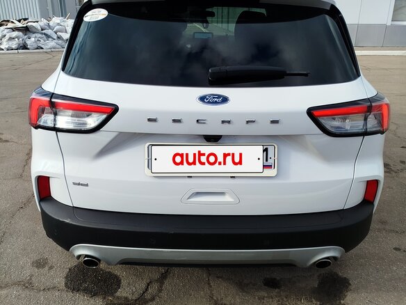 2020 Ford Escape IV, белый, 2100000 рублей - вид 3